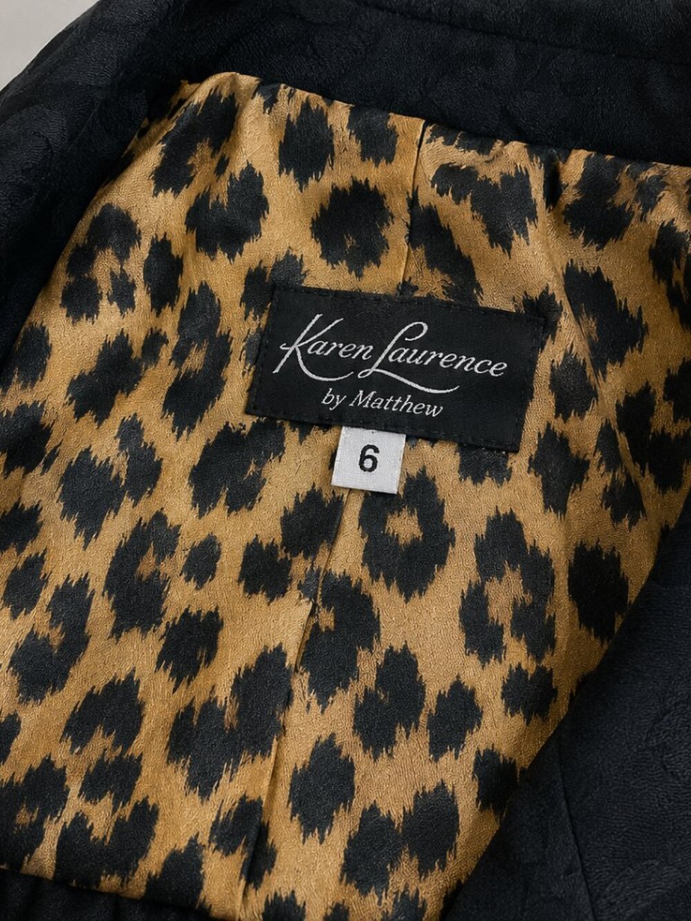 VTG Karen Laurence 2 Pc Black Jacquard Skirt Suit Set Leopard Lined Sz 6 - Picture 7 of 7